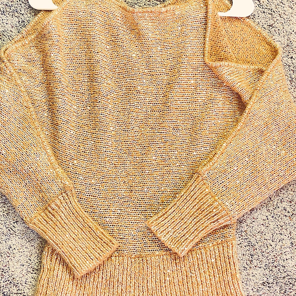 Boston proper, Small Sweater, long sleeve, open shoulders